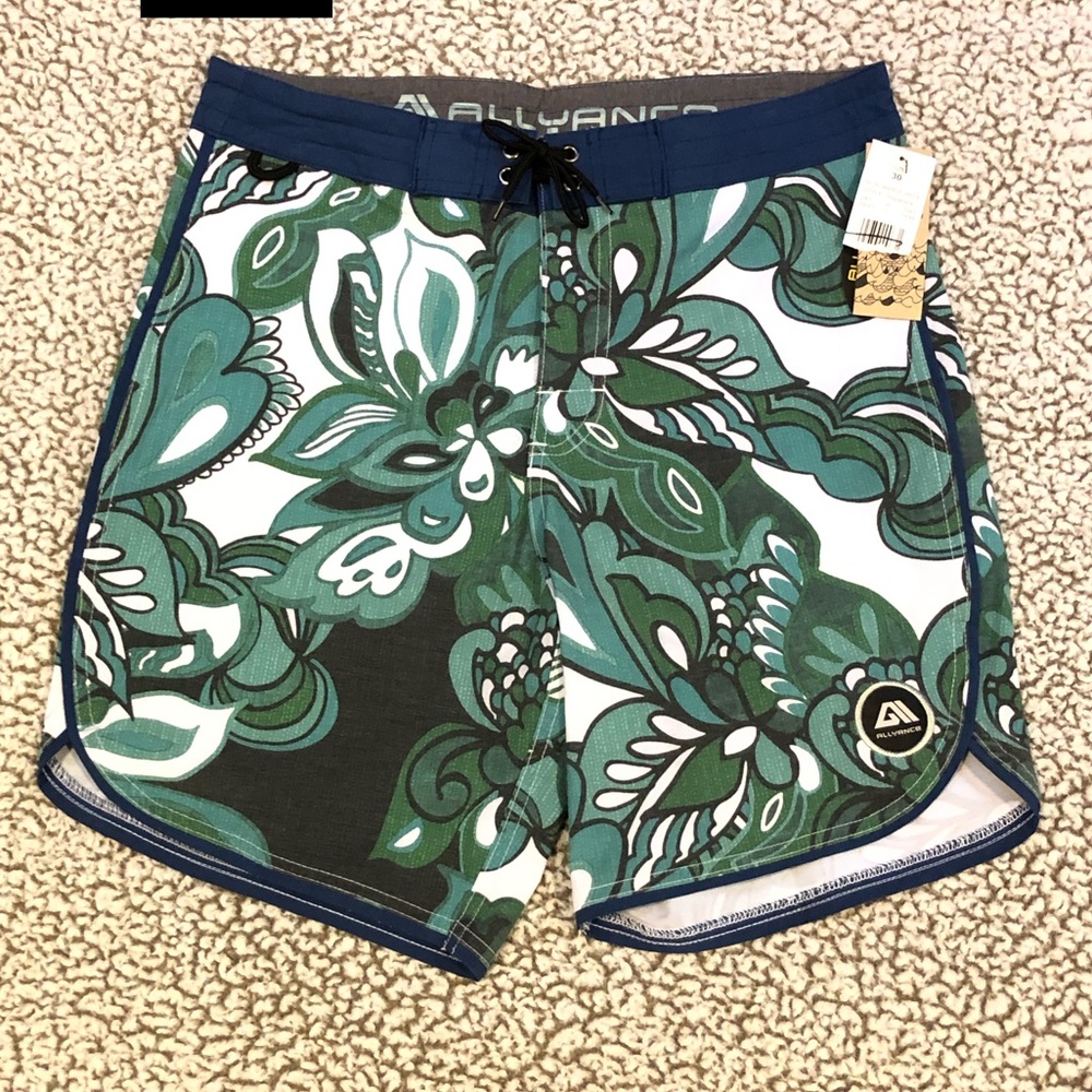 Allyance Men’s Retro Marker Swim trunks Size 30